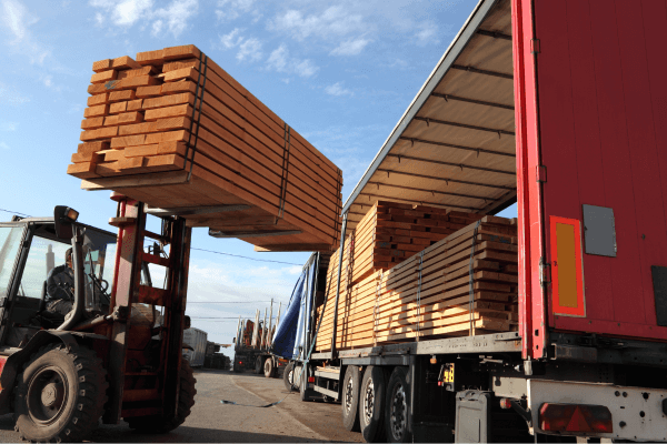 Os benefícios do uso de madeira sustentável em projetos de construção de estruturas modulares para ambientes corporativos